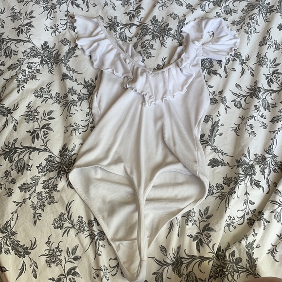 Wilfred danette ribbed v-neck bodysuit - Picture 3 of 4